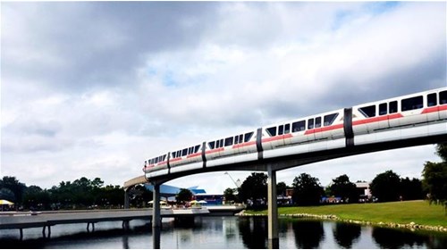 View of the monorail going towards the World Showc
