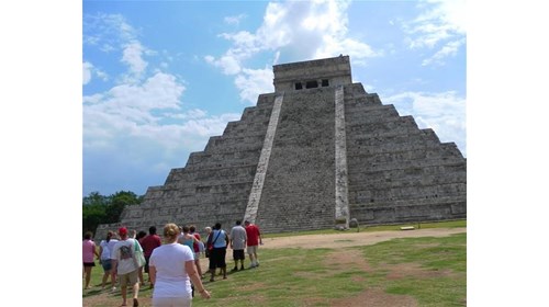 TOUR OF CHICHEN ITZA 