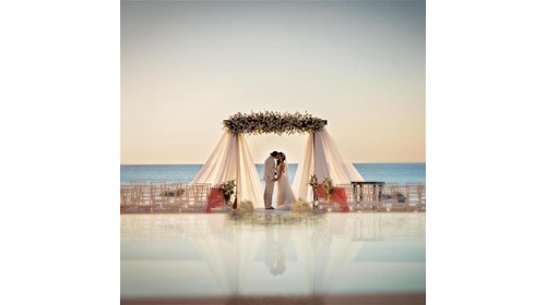Destination Wedding and Honeymoon Expert