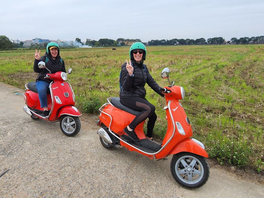 Motorbike tour in the countryside of Hanoi