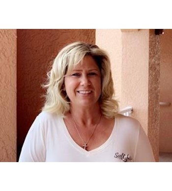 Tina Rosenberger, Travel Agent in Sandwich, IL