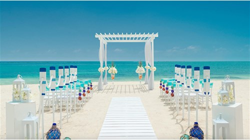 Destination Wedding on beach in Turks and Caicos