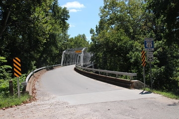 Devil's Elbow Bridge on Historic Route 66