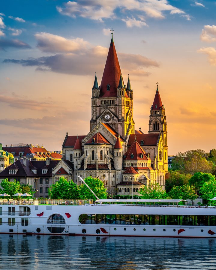 Discover Vienna By River Cruise