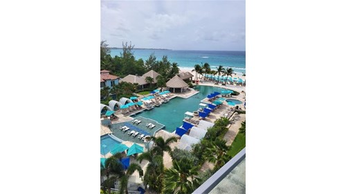 Beautiful Resort, Total Relaxation!