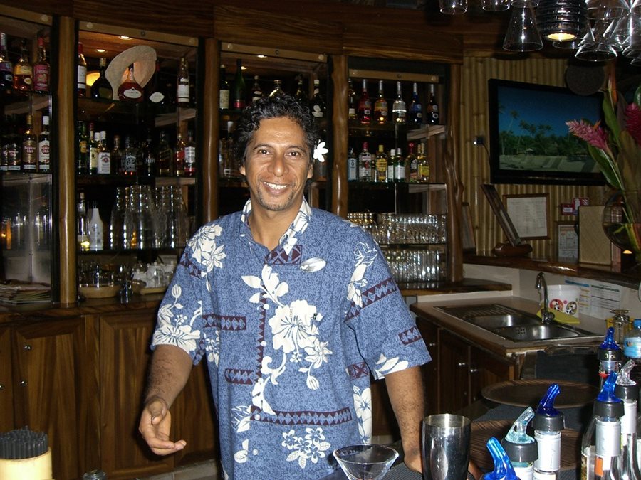 Heimoana, Bartender in Bora Bora