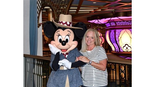 Cruise, Theme Park and Luxury Travel Specialist