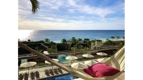 Destination Weddings and Honeymoon Expert