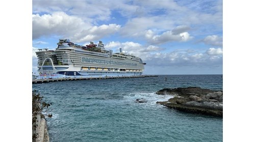 Icon of the Seas in CocoCay