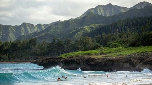 Hawaiian ocean scenery