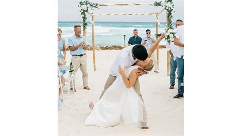 Amanda and Jesus's Cancun Wedding