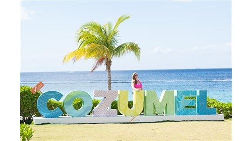 Me at the Cozumel Sign!