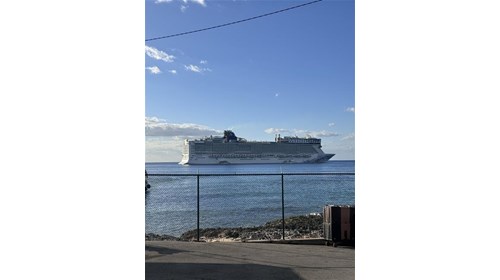 The "Best of Both Worlds" (Adventure + Luxury)