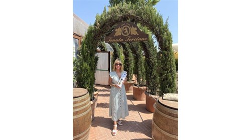 Tuscan views, local wines, unforgettable memories.