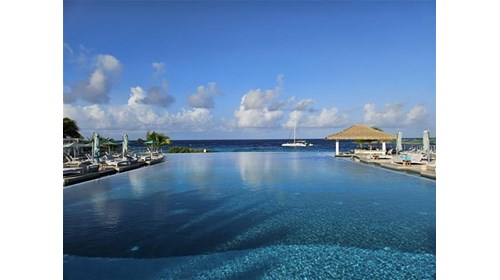 Dos Awa Infinity Pool