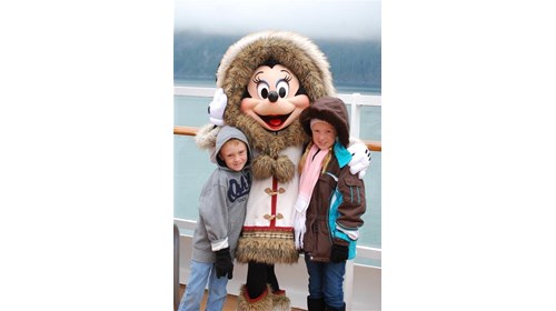 Glaciers and Hot Chocolate with Minnie Mouse 