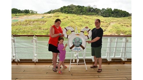 Loving this photo op while in the canal!