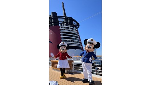 Meeting Mickey and Minnie onboard a Disney Cruise