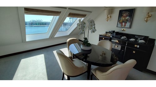 Grand Suite on Regent Seven Seas Mariner