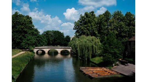 Cambridge, UK: by Chris Boland (unsplash.com)