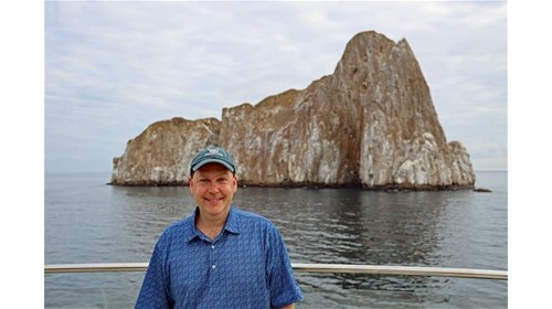 Sailing aournd Kicker Rock in Gapagagos