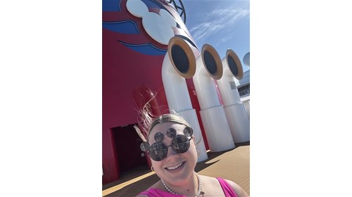 Theme Park and Cruise Line Specialist 