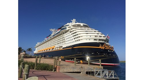 The gorgeous Disney Dream at Castaway Cay! 