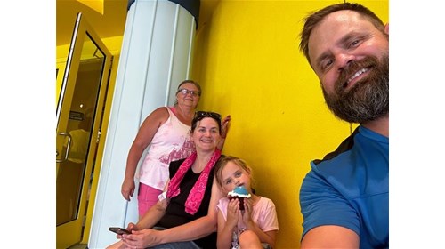 Agent Specializing in Universal Vacations