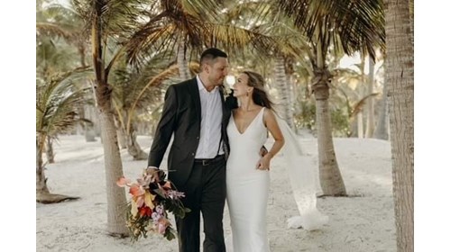 Just one of our happy couples!