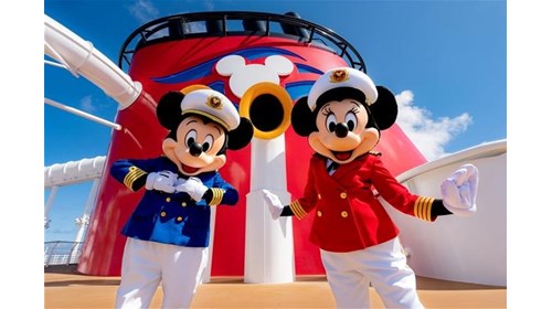 Your Disney Cruise Expert — Captain Lauren
