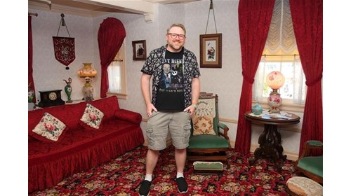 Me in Walt Disney's apartment in DISNEYLAND 