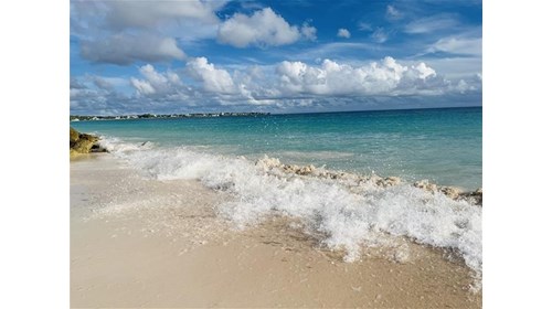 Clear waters and beautiful beaches of Barbados