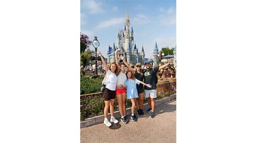 Disney & Universal Specialist-Cruises