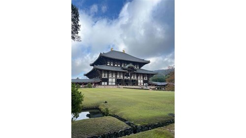 Todai-ji (??? , 'Eastern Great Temple')
