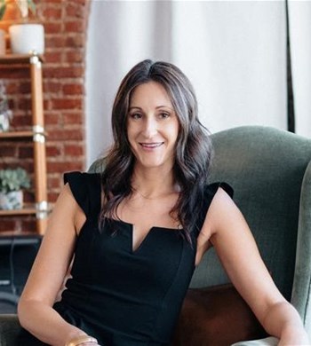 Erin Collins, Travel Agent in Kansas City, MO