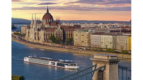 River, Ocean & Expedition Cruise Specialist