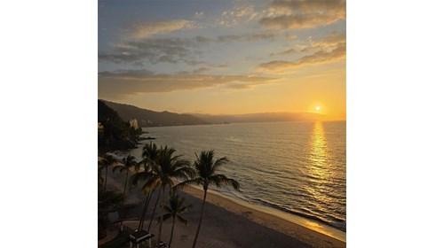 Warm Weather Beach & All-Inclusive Specialty