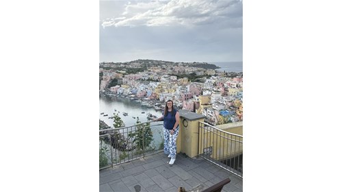 Travel Agent Specializing in Italy