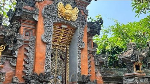 Indonesia Travel Agent Expert -that lived in Bali!