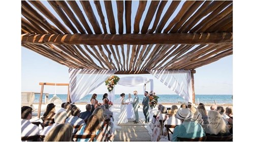 Destination Wedding Expert