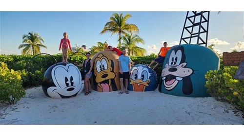 Family All Inclusive & Cruise Specialist 