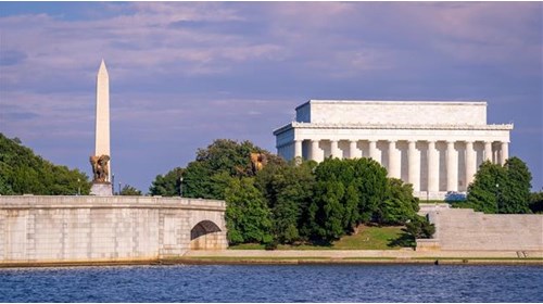 DC Travel Advisor and Local Explorer