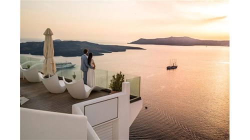 Luxury Land Tour Specialist