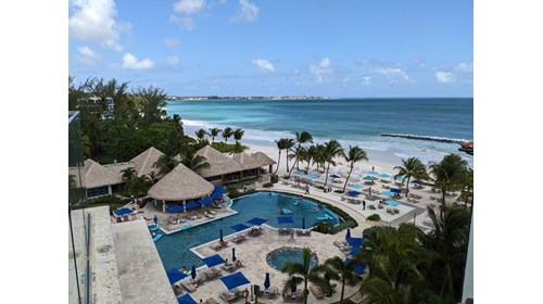 Sandals Royal Barbados Beachfront Infinity Pool