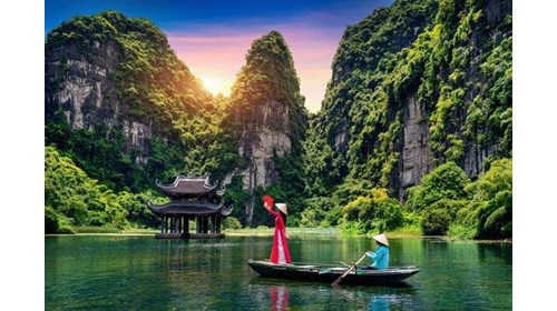 Vietnam Travel Agent Specialist