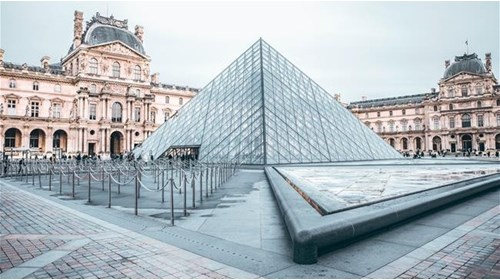 Paris Travel Agent Specialist 