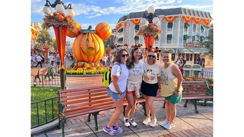 Group Travel Expert