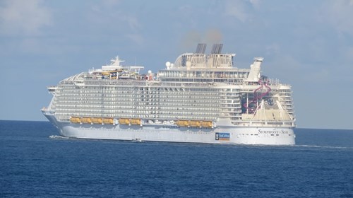 RCCL Symphony of the Seas Cruise Ship 
