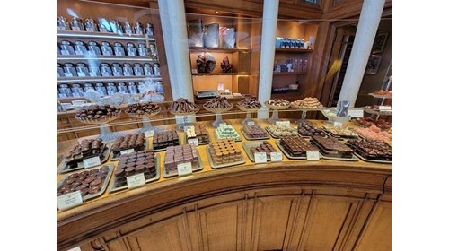 Chocolate in Paris À la Mère de Famille