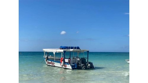 Glass Bottom Boat tours included atall Beaches!! 
